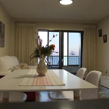 Primerisima Linea De Playa Apartamento Benidorm
